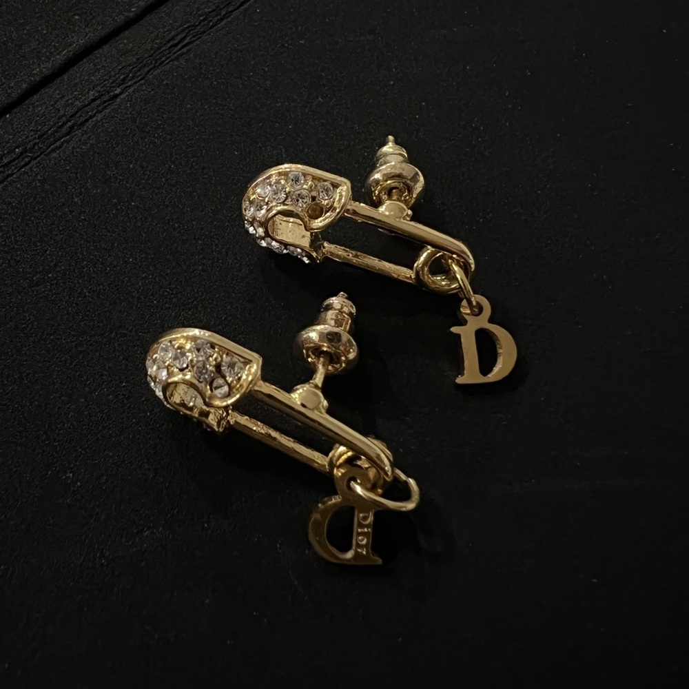 Vintage Dior Earring.